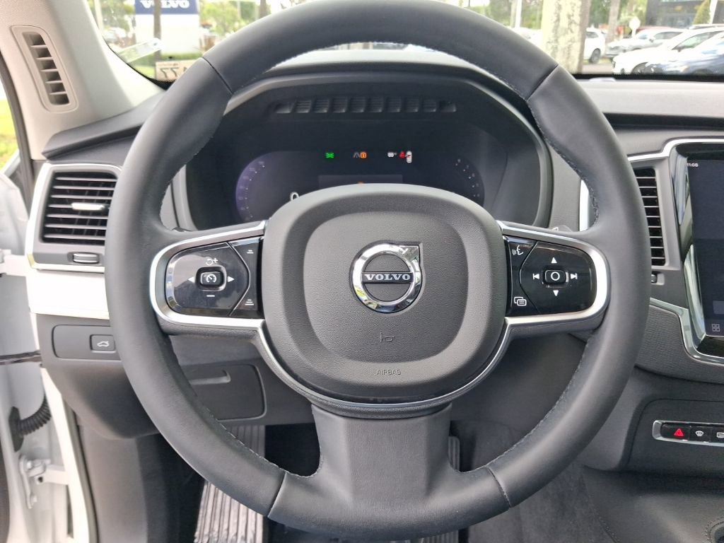 Used 2023 Volvo XC90 B5 Core w/ Protection Package Premier image 17