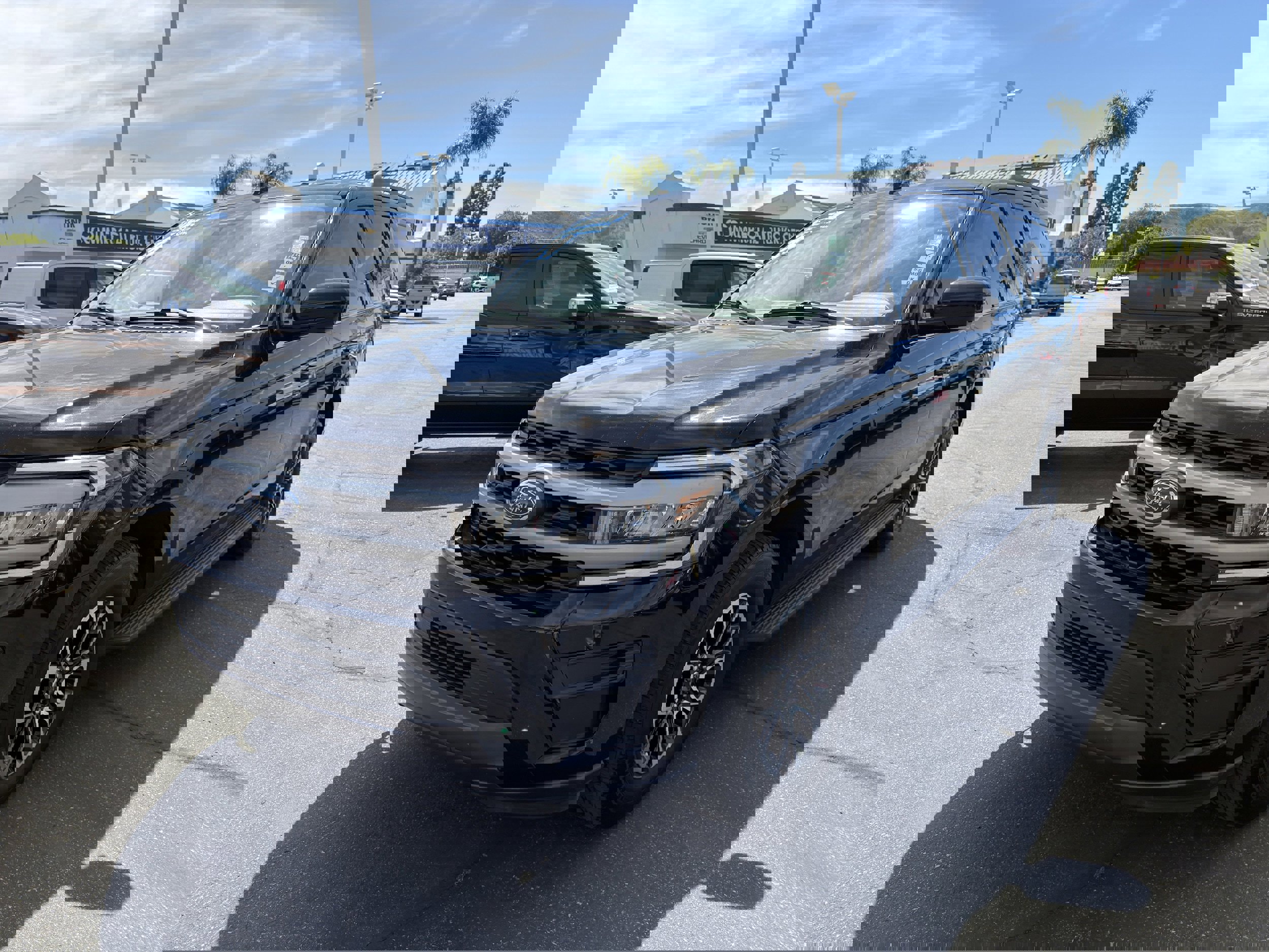 Used 2024 Ford Expedition XLT AWD/4WD image 4