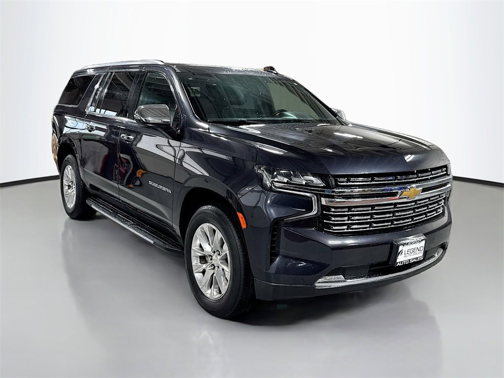 Used 2023 Chevrolet Suburban Premier image 3