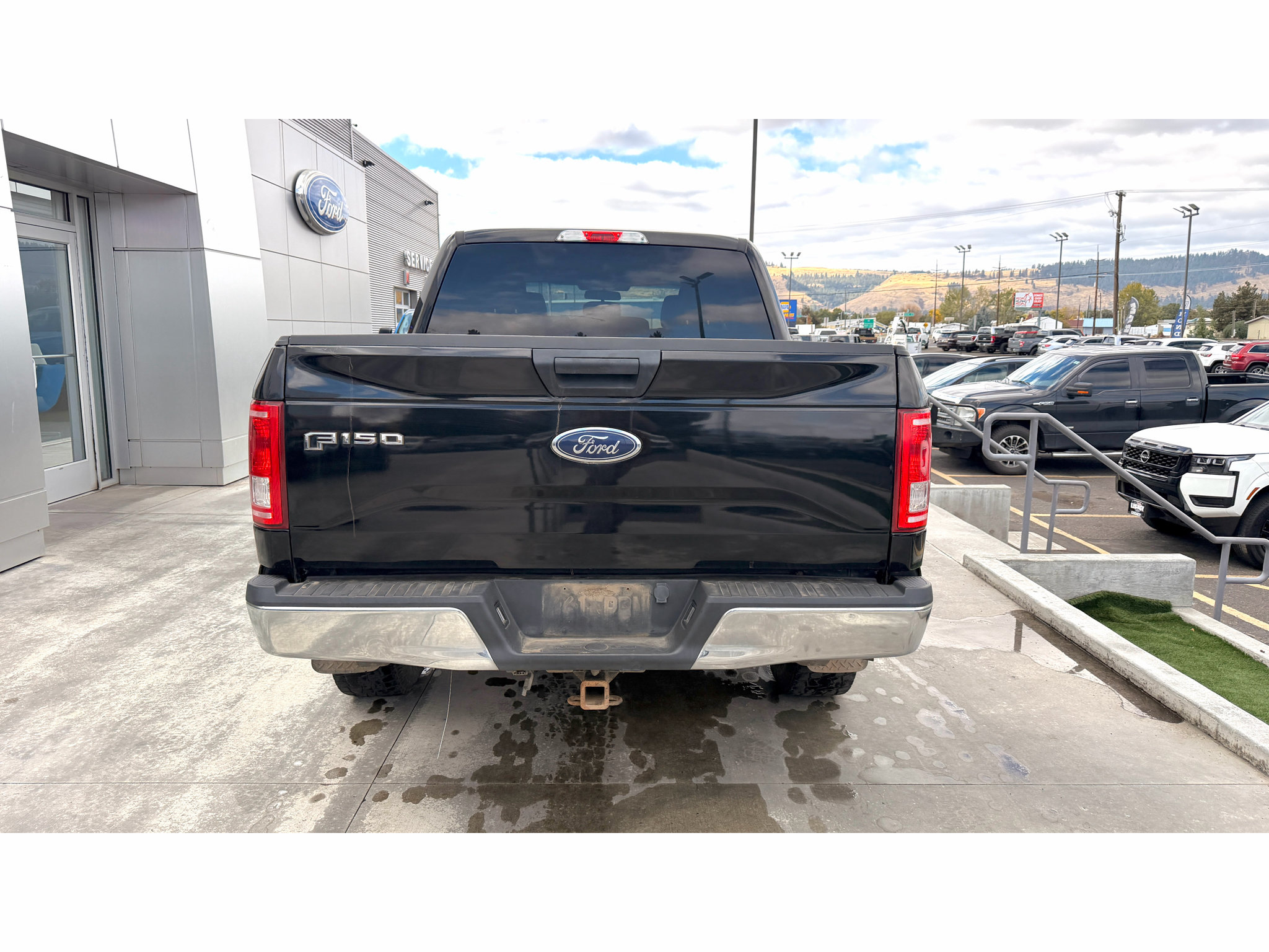 Used 2016 Ford F150 XLT AWD/4WD image 8
