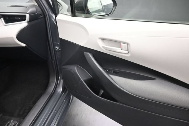 Used 2025 Toyota Corolla LE FWD image 25