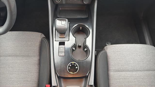 Used 2023 Nissan Rogue SV image 39