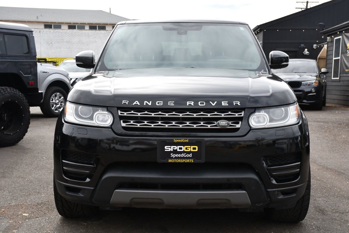 Used 2015 Land Rover Range Rover Sport SE image 2