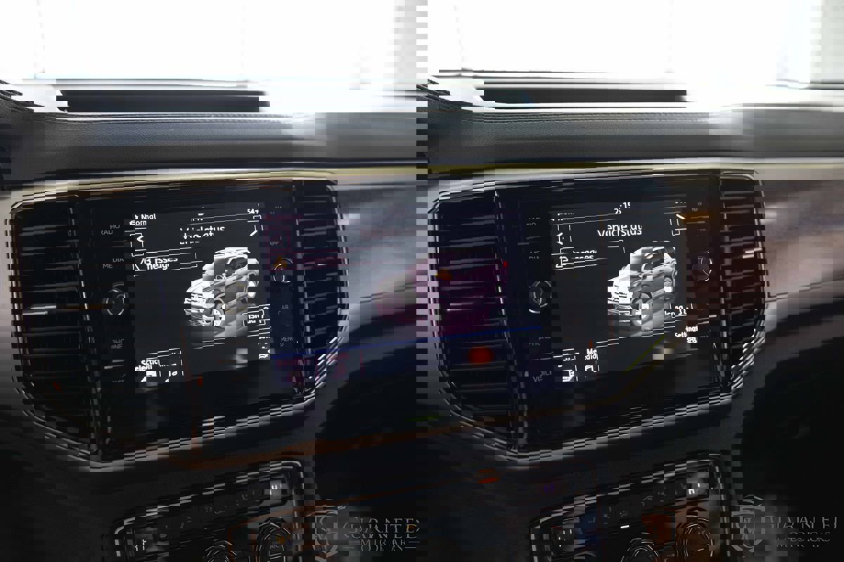 Used 2018 Volkswagen Atlas SEL Premium image 33