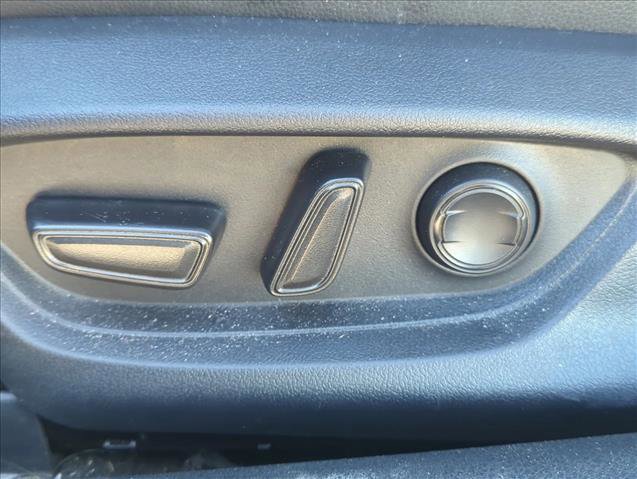 Used 2025 Toyota Camry SE image 8