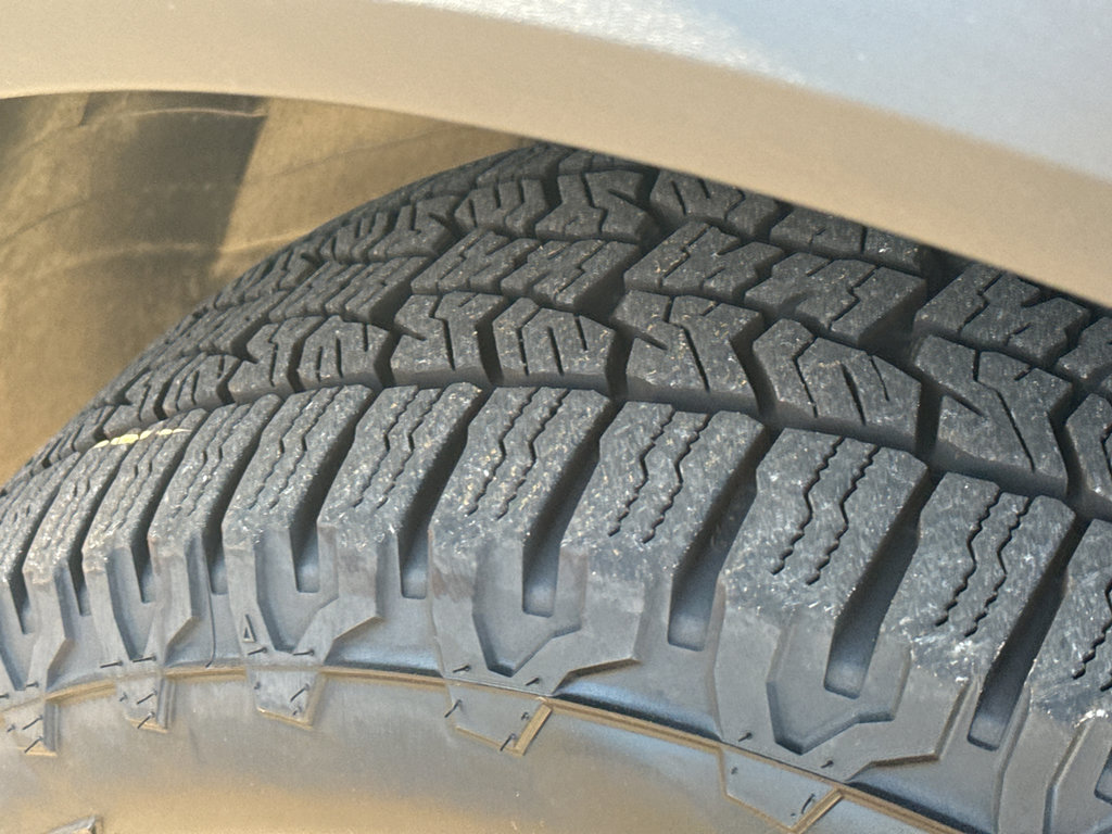 Certified 2025 Nissan Rogue SV image 10