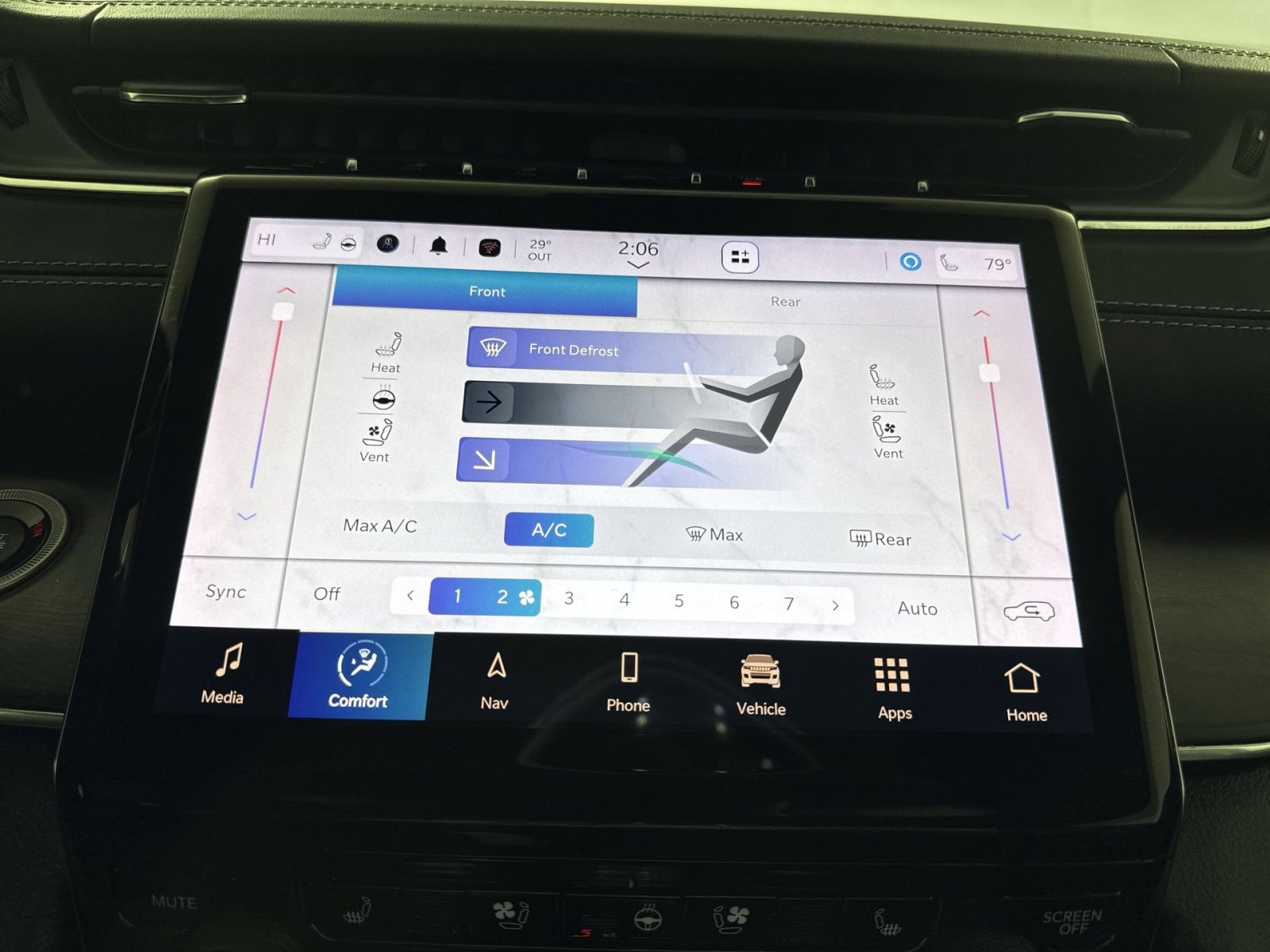 Used 2023 Jeep Grand Cherokee L Overland image 21