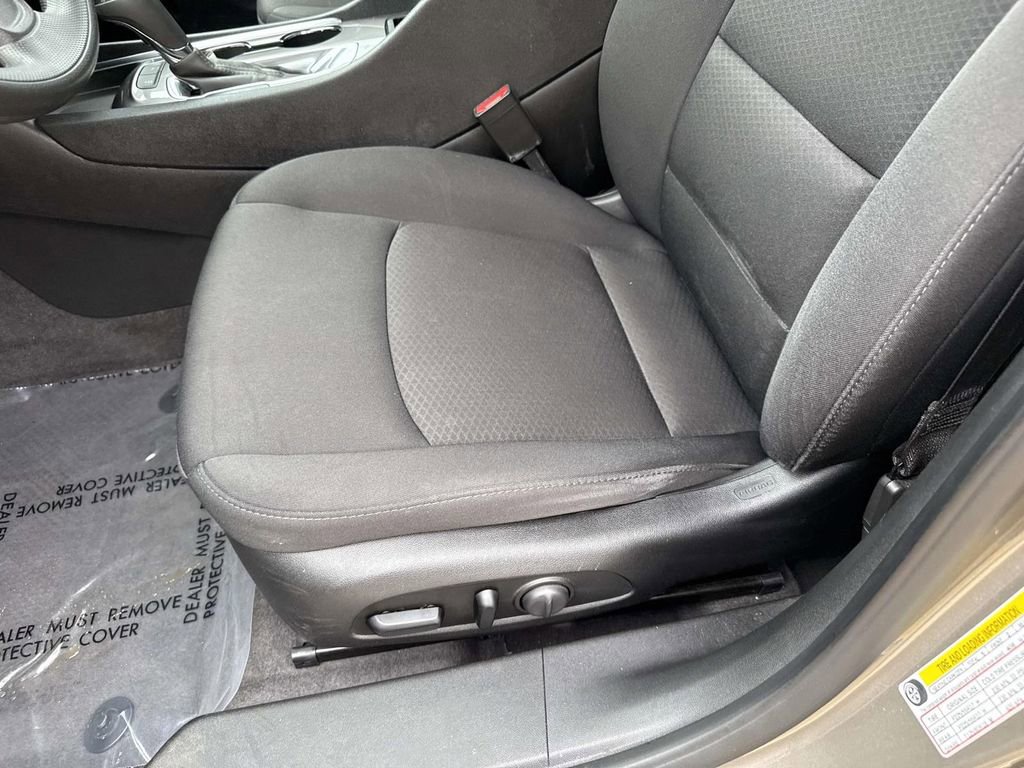 Used 2020 Chevrolet Malibu LT image 29