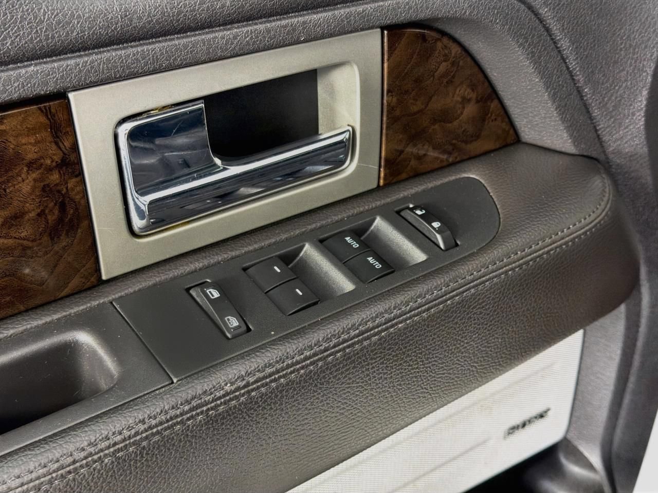 Used 2013 Ford F150 Platinum AWD/4WD image 19