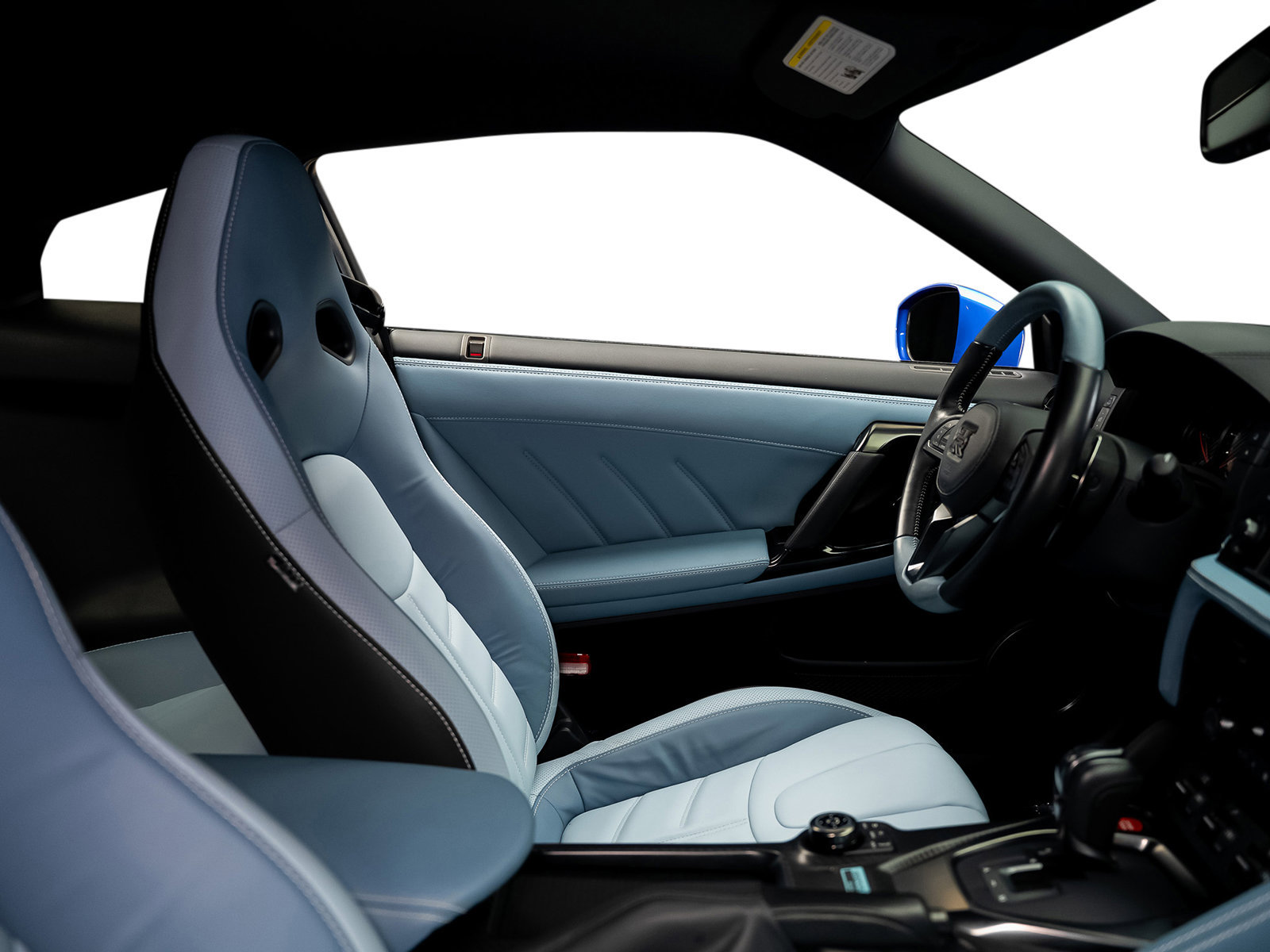 Used 2024 Nissan GT-R AWD/4WD image 59