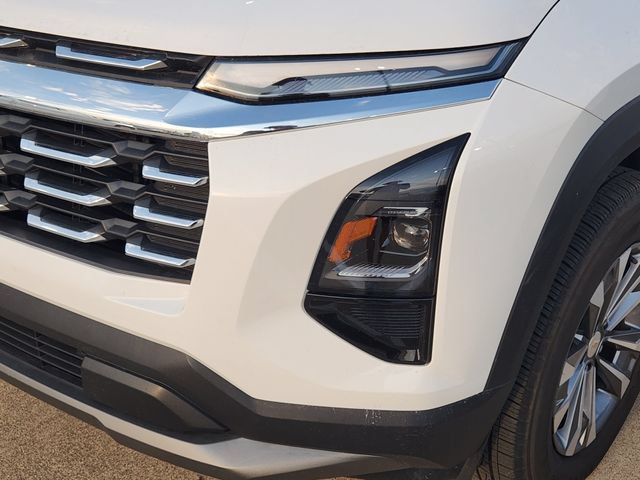 Used 2026 Chevrolet Equinox LT FWD image 8