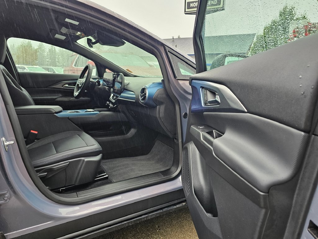 Used 2024 Chevrolet Equinox EV LT AWD/4WD image 14