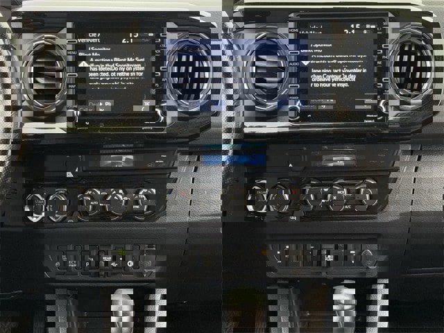 Used 2022 Toyota Tacoma TRD Sport image 18