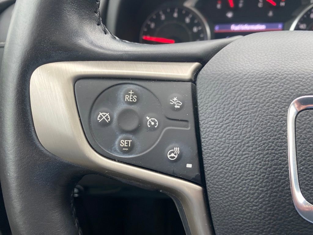 Used 2020 GMC Terrain Denali w/ Denali Premium Package AWD/4WD image 9