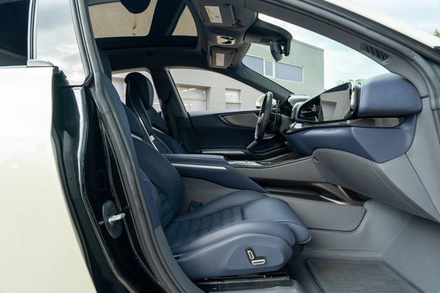 Used 2023 Ferrari Purosangue image 53