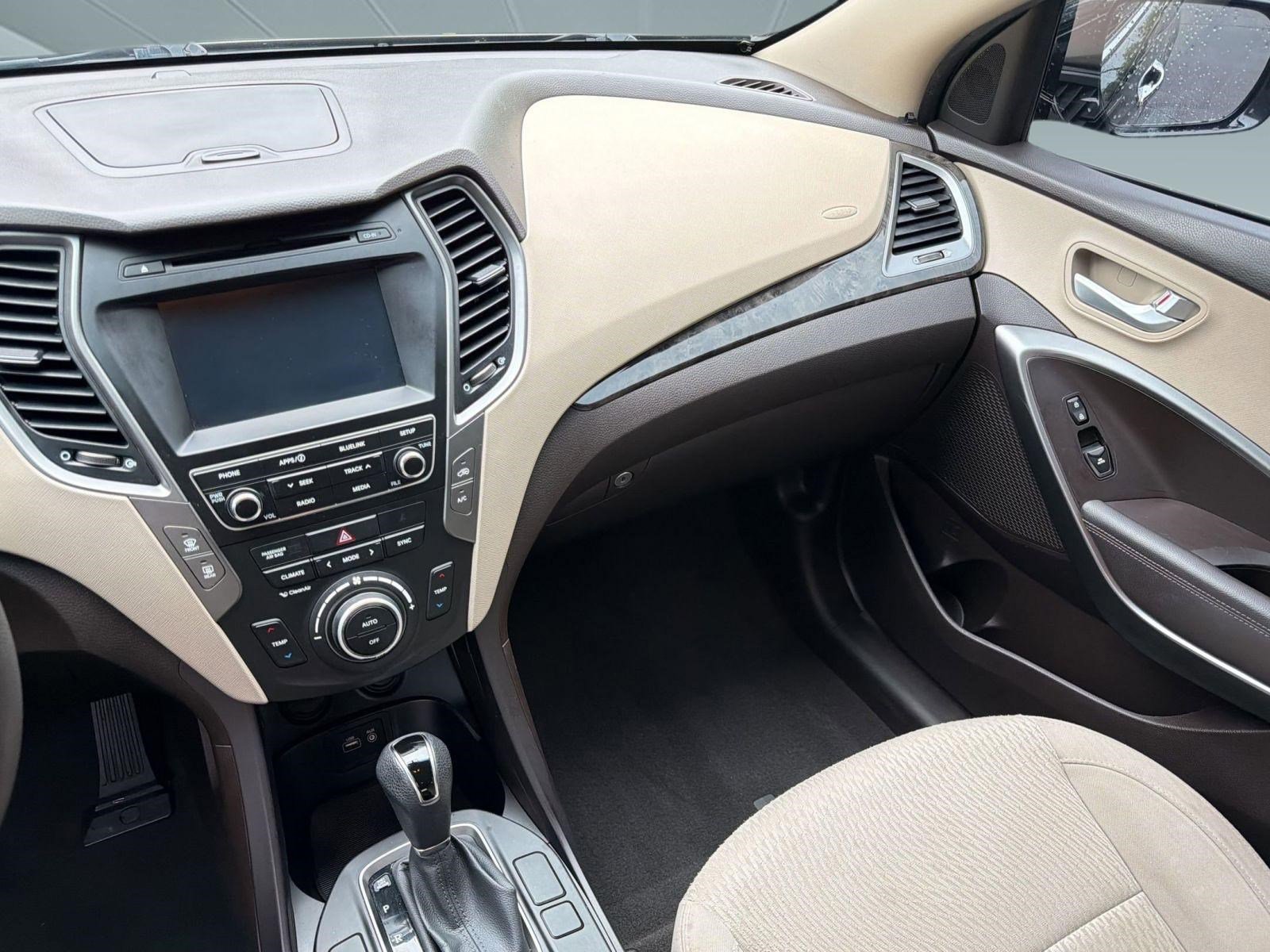 Used 2017 Hyundai Santa Fe Sport FWD image 25