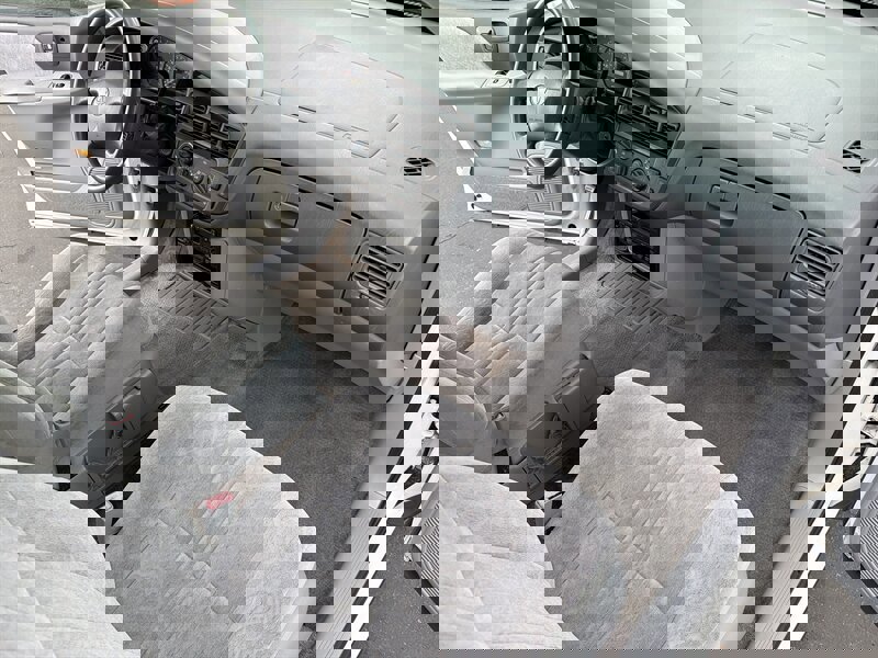 Used 1998 Toyota Sienna LE image 44