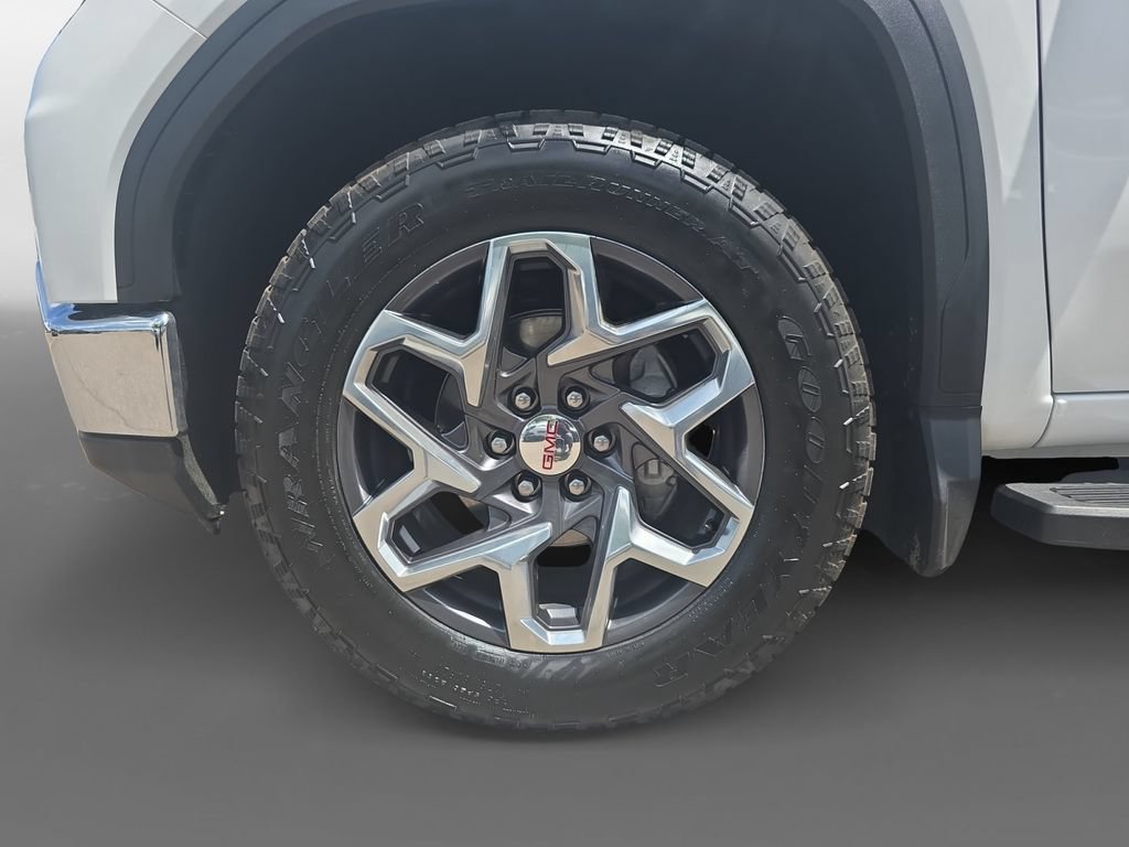 Used 2024 GMC Sierra 1500 SLT w/ SLT Premium Plus Package AWD/4WD image 15