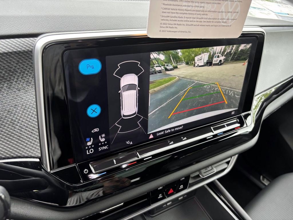 Used 2025 Volkswagen Atlas Cross Sport SEL R-Line image 21