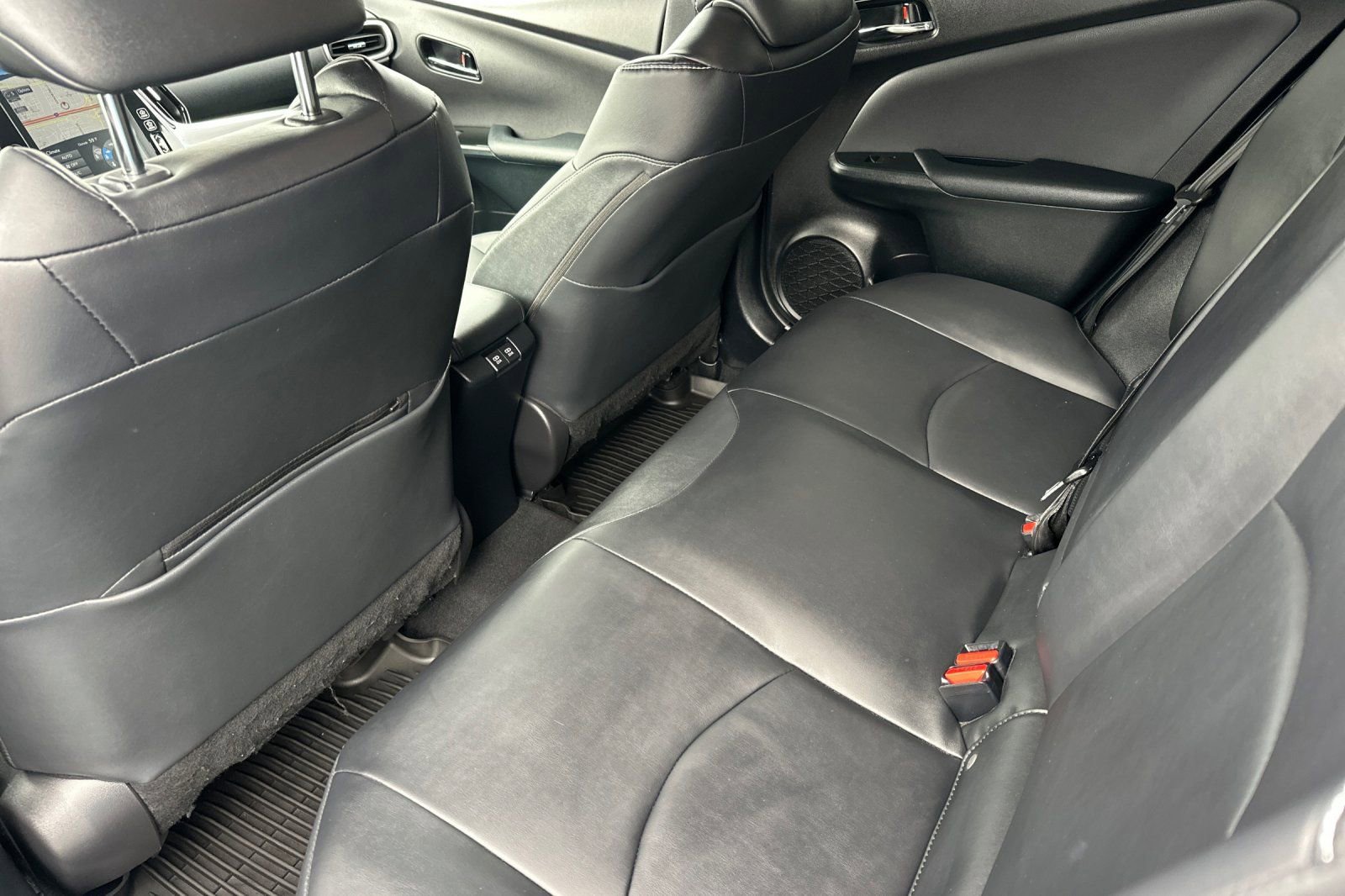 Used 2022 Toyota Prius Prime XLE image 14