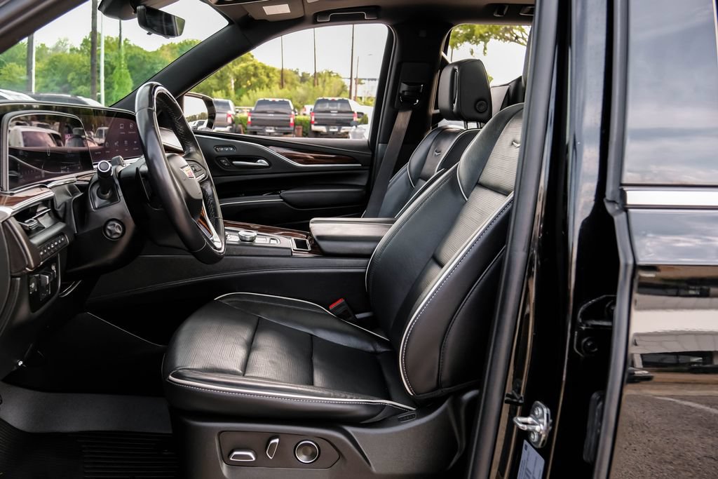 Used 2024 Cadillac Escalade Premium Luxury w/ Performance Package AWD/4WD image 42