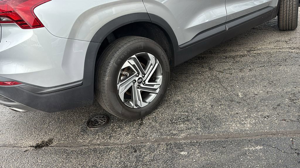 Used 2023 Hyundai Santa Fe SE AWD/4WD image 8