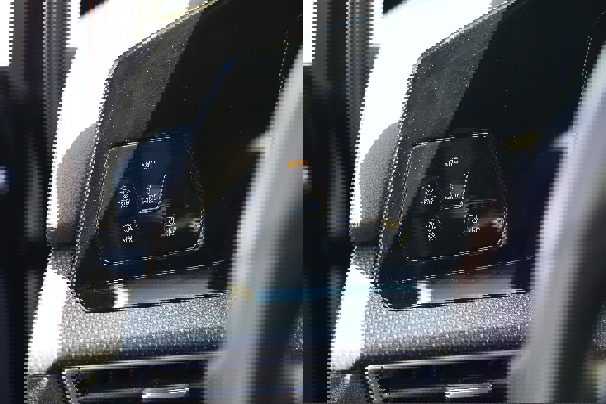 Used 2023 Volkswagen Golf R image 42