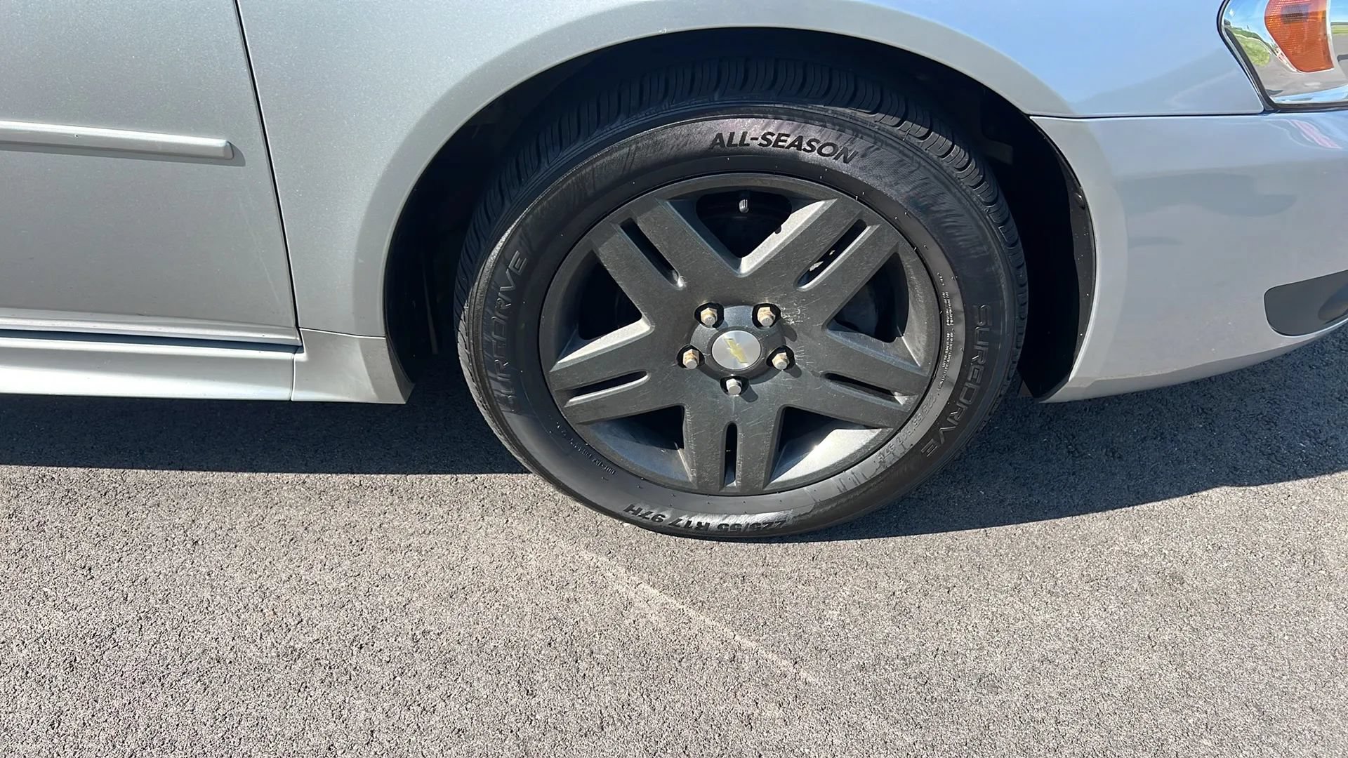 Used 2011 Chevrolet Impala LT FWD image 32