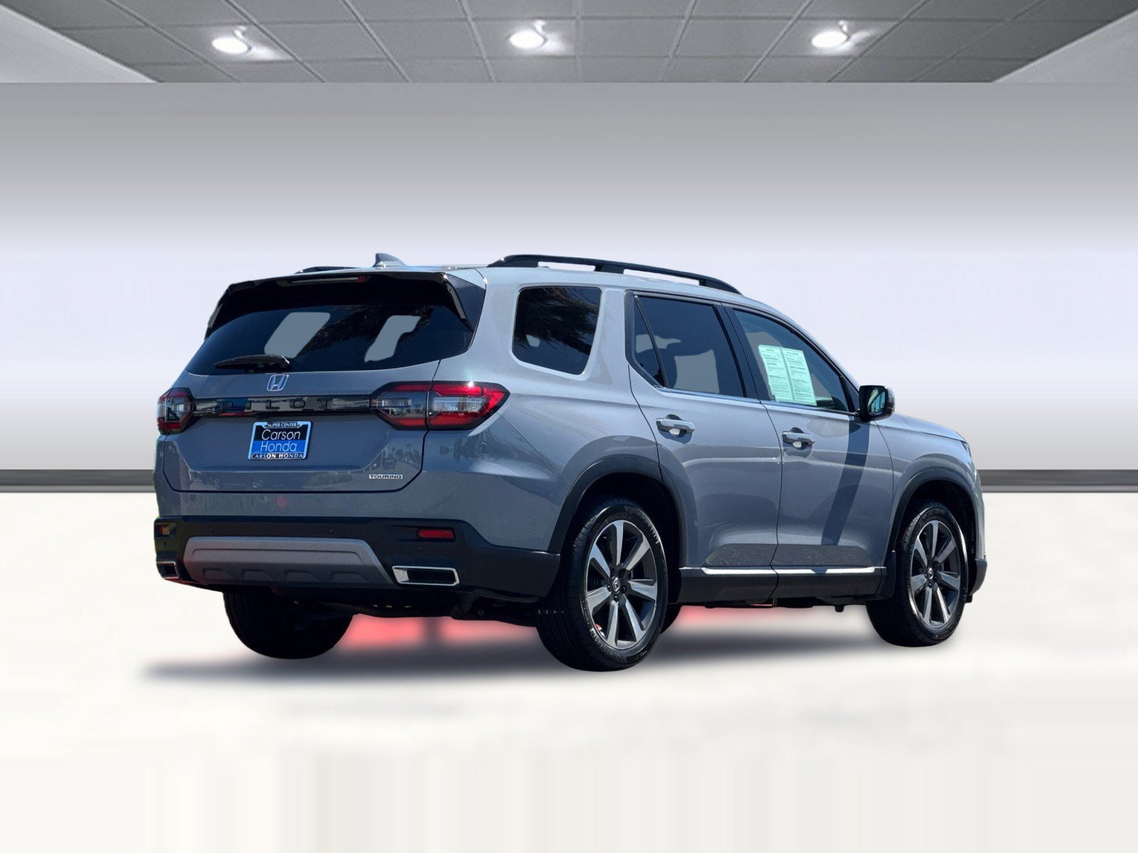 Certified 2025 Honda Pilot Touring image 9