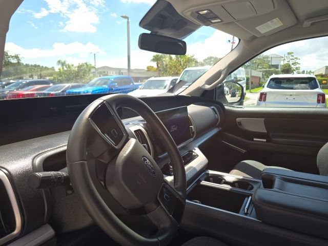 Used 2025 Ford Expedition Max Active RWD image 8