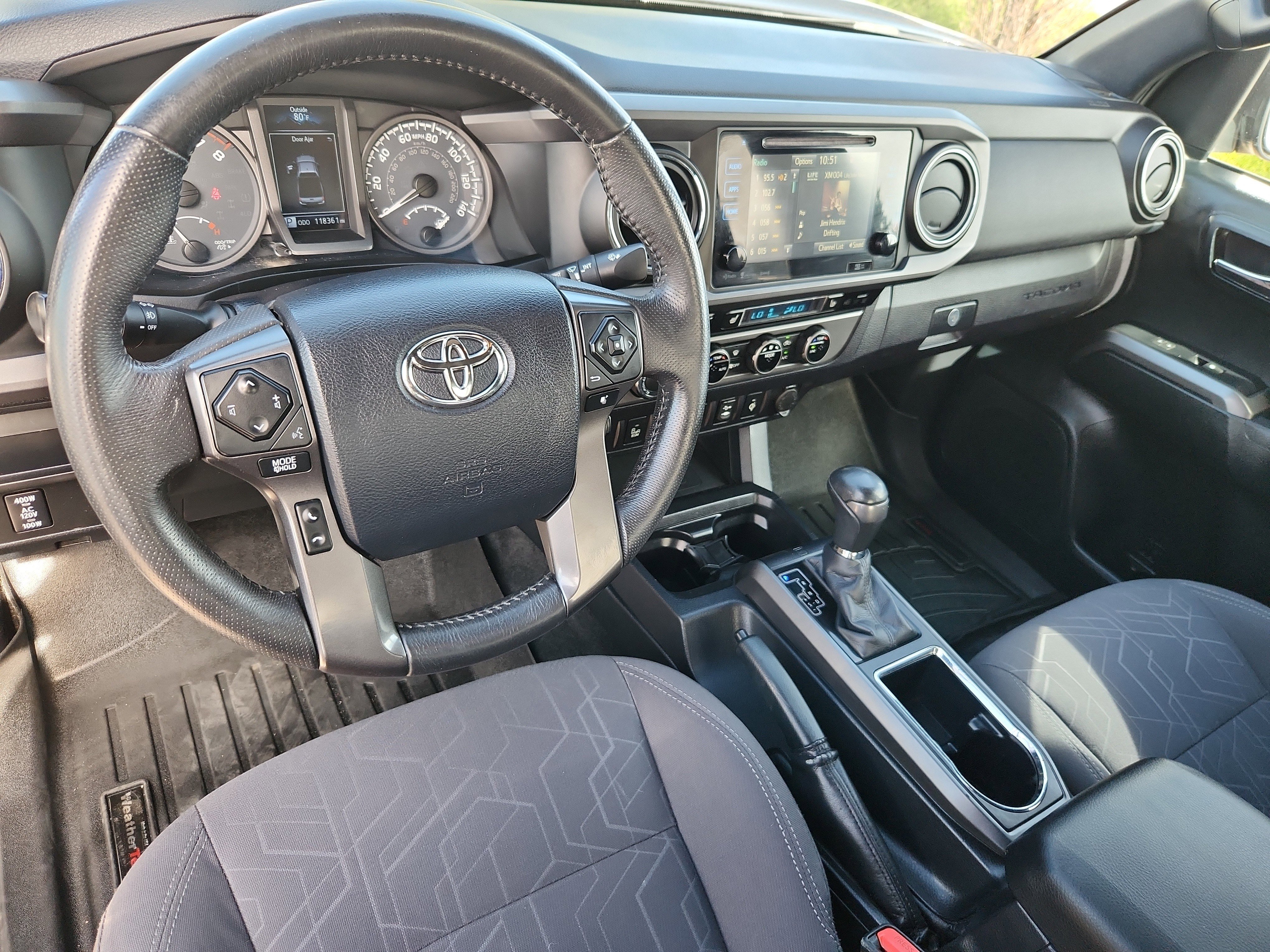 Used 2016 Toyota Tacoma TRD Off-Road w/ Premium & Technology Package image 9