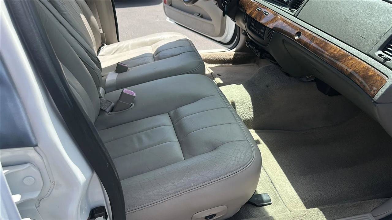 Used 2009 Mercury Grand Marquis LS RWD image 33