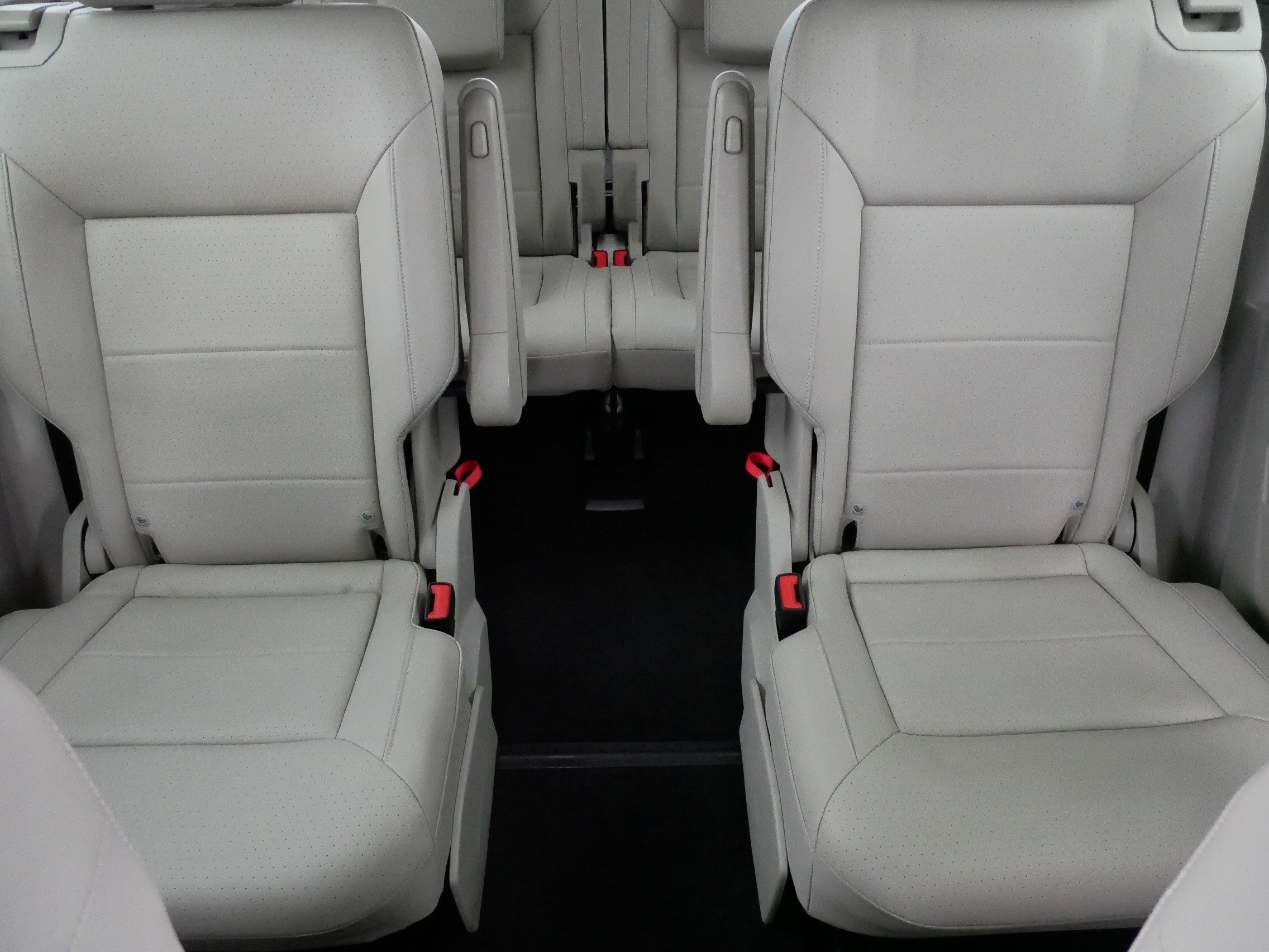 Certified 2023 Volkswagen Atlas SE w/ Panoramic Sunroof Package image 13