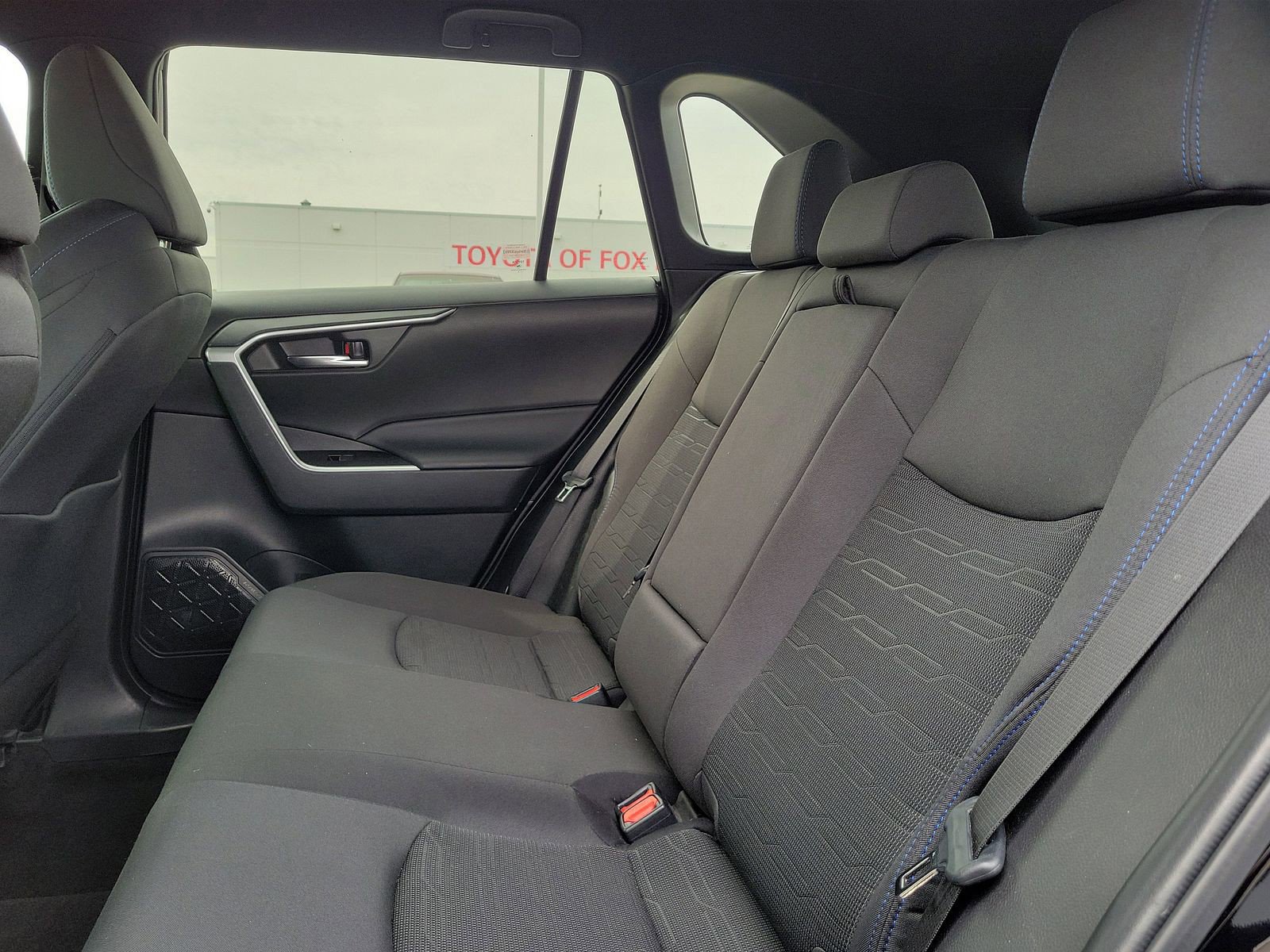 Used 2024 Toyota RAV4 SE AWD/4WD image 8