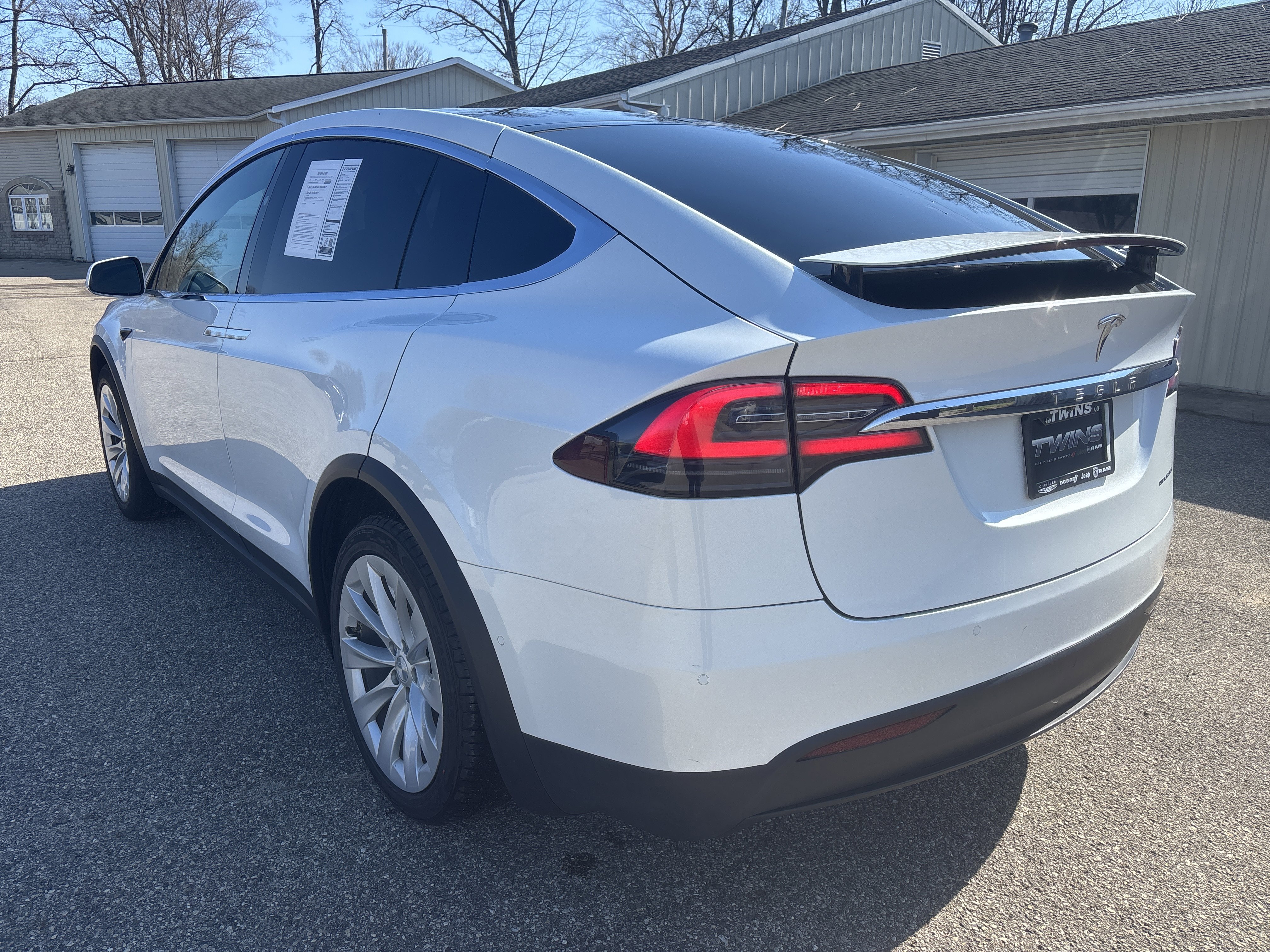 Used 2020 Tesla Model X Long Range image 9