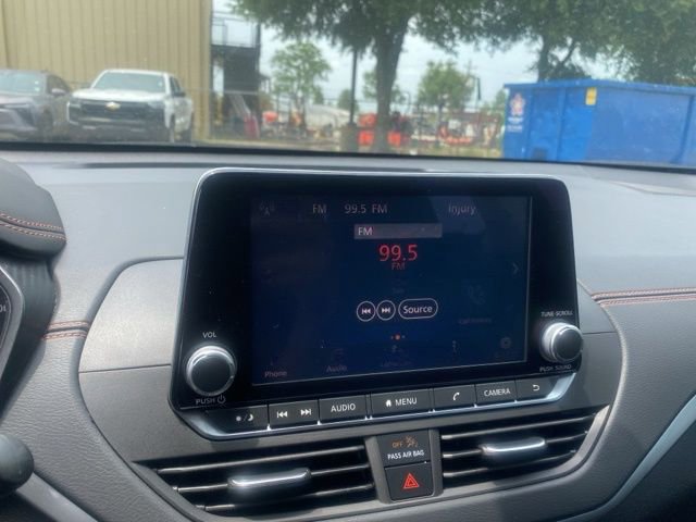 Used 2022 Nissan Altima 2.5 SR FWD image 13