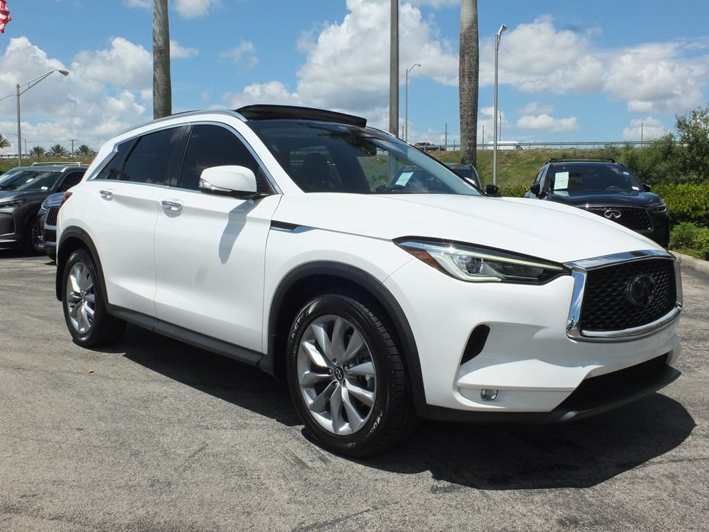 Used 2021 INFINITI QX50 Luxe FWD image 2