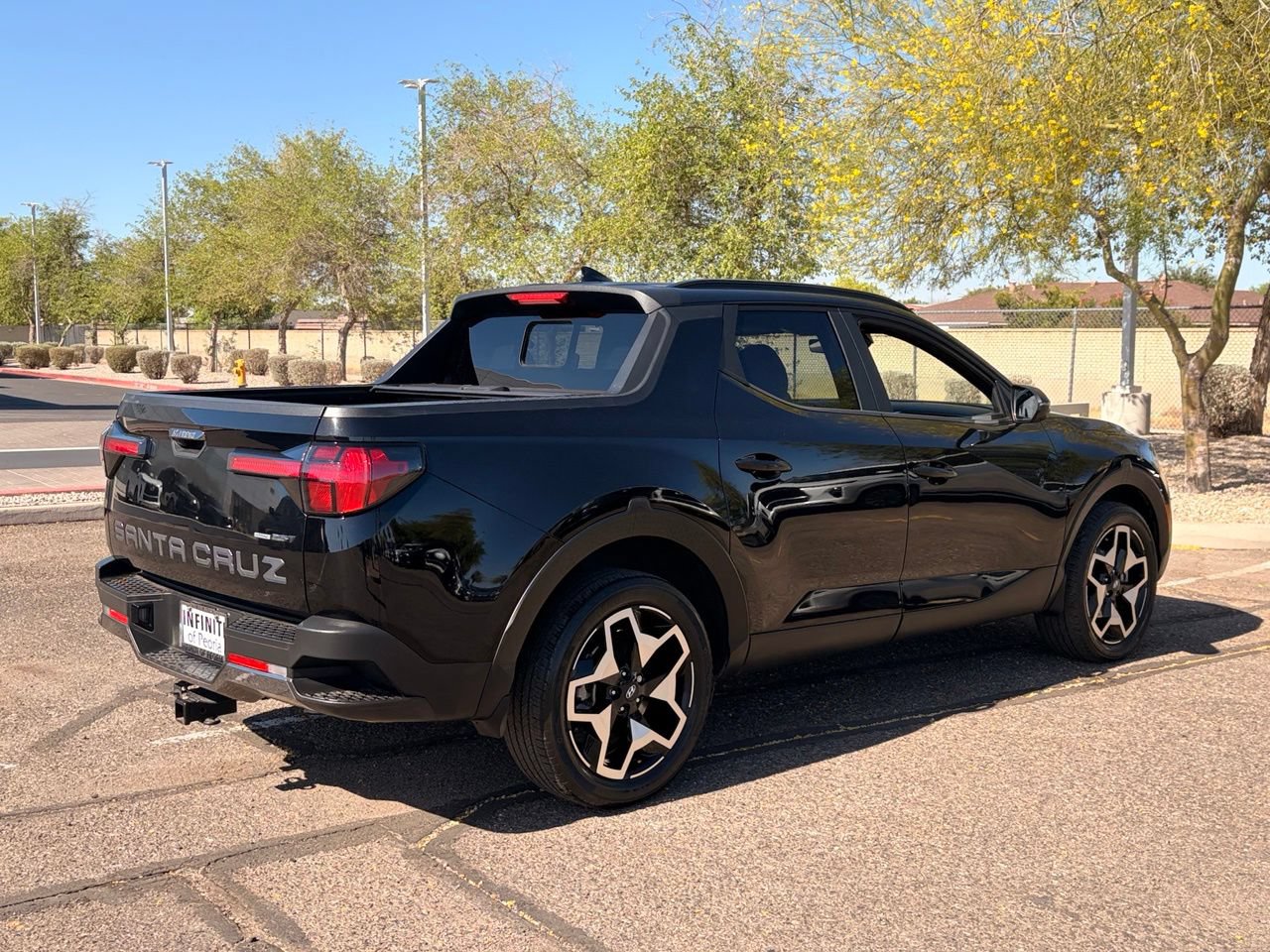 Used 2022 Hyundai Santa Cruz Limited AWD/4WD image 6