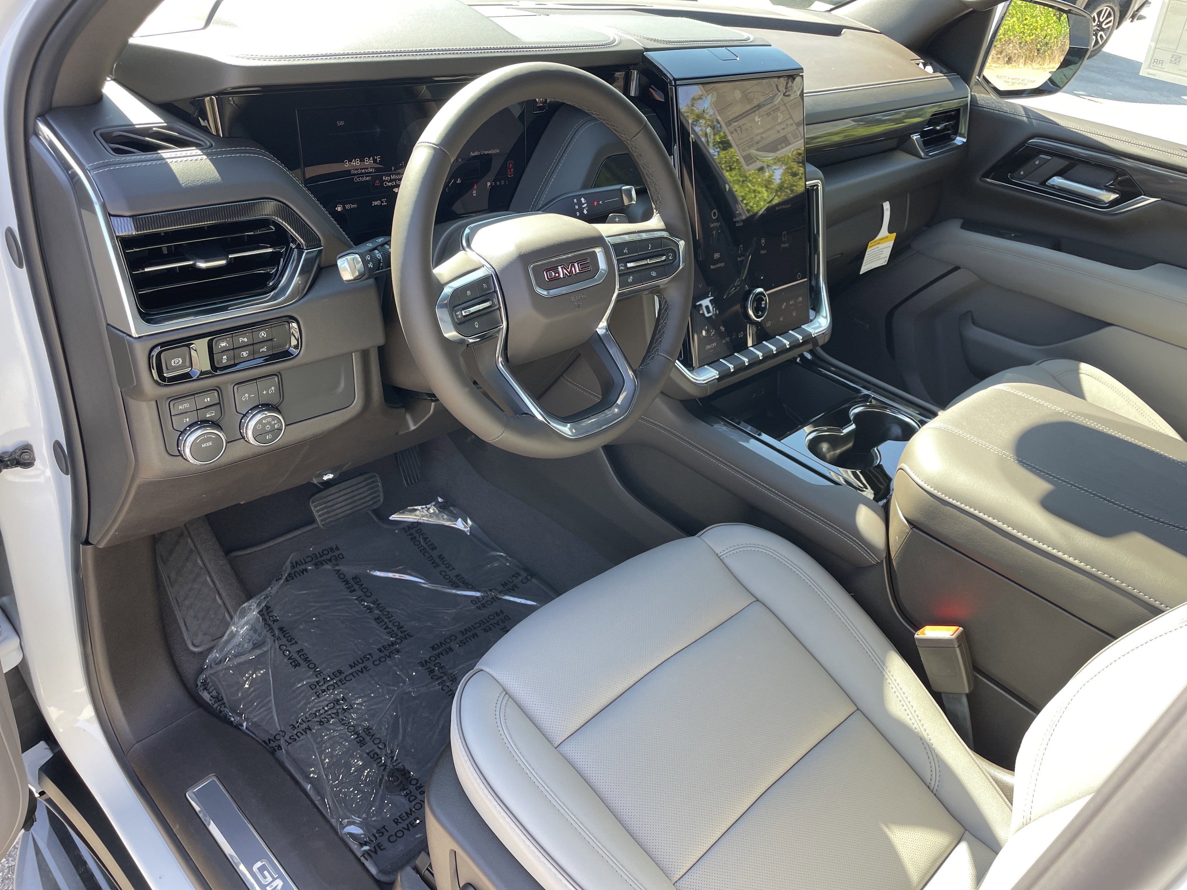 New 2026 GMC Yukon Elevation image 12