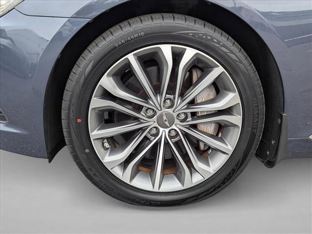 Used 2015 Hyundai Genesis 3.8 w/ Option Group 03 RWD image 9