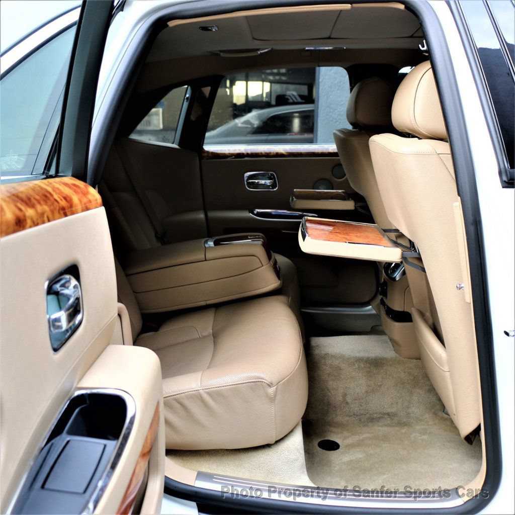 Used 2010 Rolls-Royce Ghost RWD image 36