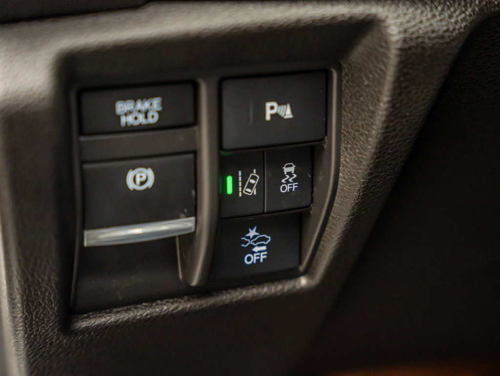 Used 2020 Acura MDX w/ Technology Package AWD/4WD image 27