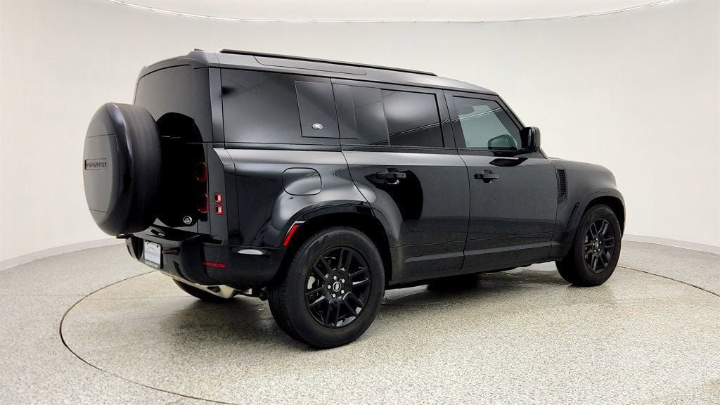 Used 2023 Land Rover Defender 110 X-Dynamic SE AWD/4WD image 5