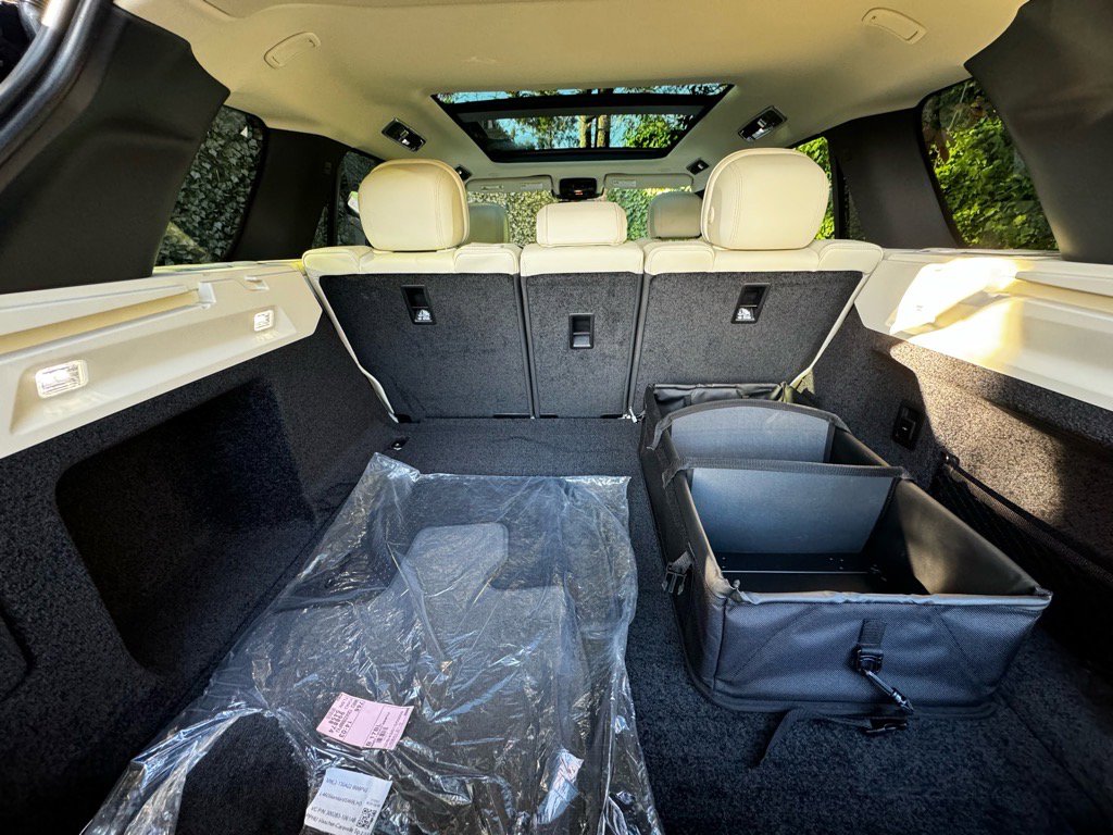 Used 2025 Land Rover Range Rover SE image 20