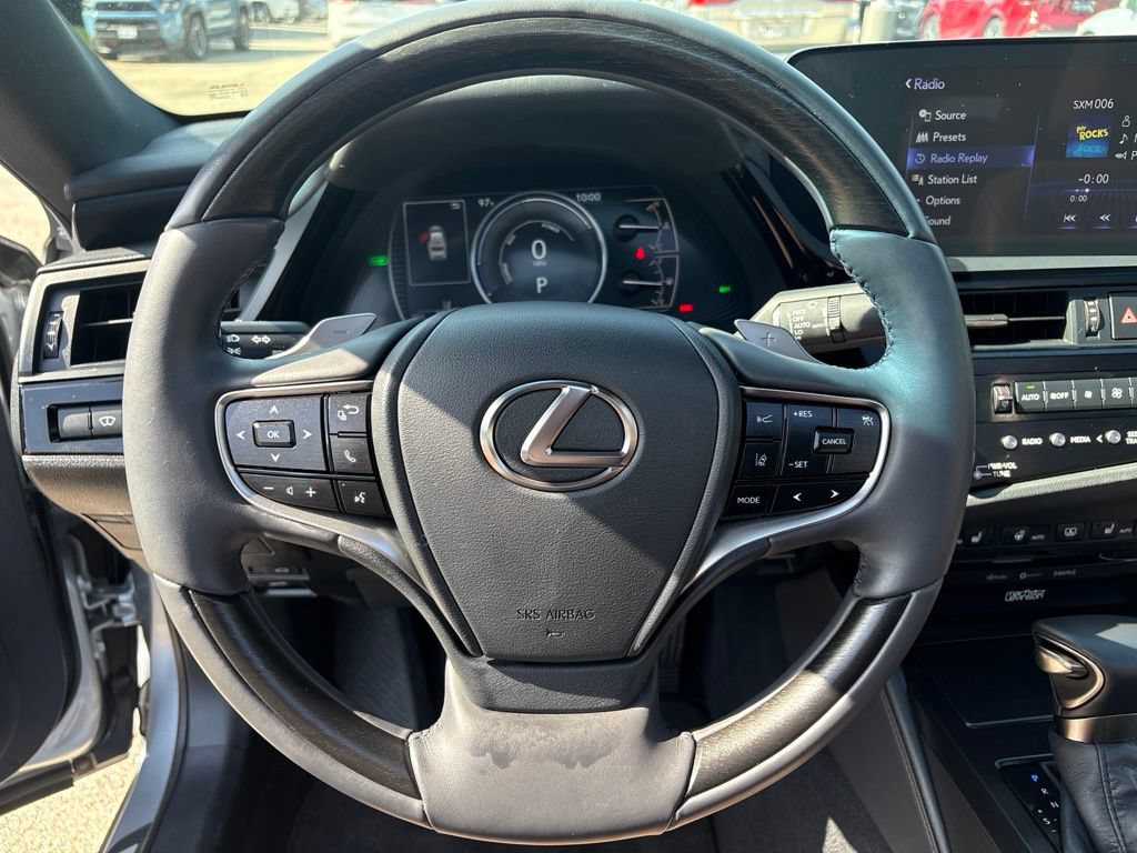 Certified 2022 Lexus ES 300h Ultra Luxury w/ Accessory Package 2 FWD image 13