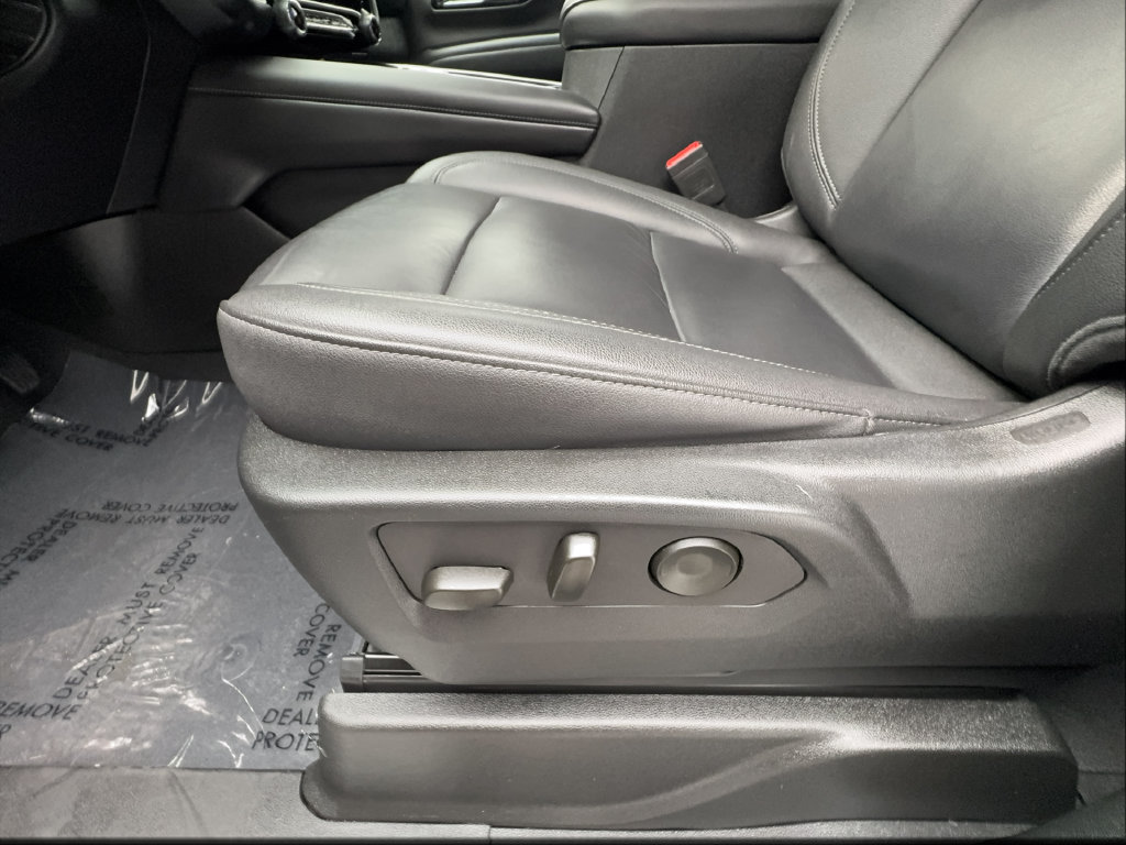 Used 2025 Chevrolet Tahoe LT RWD image 23