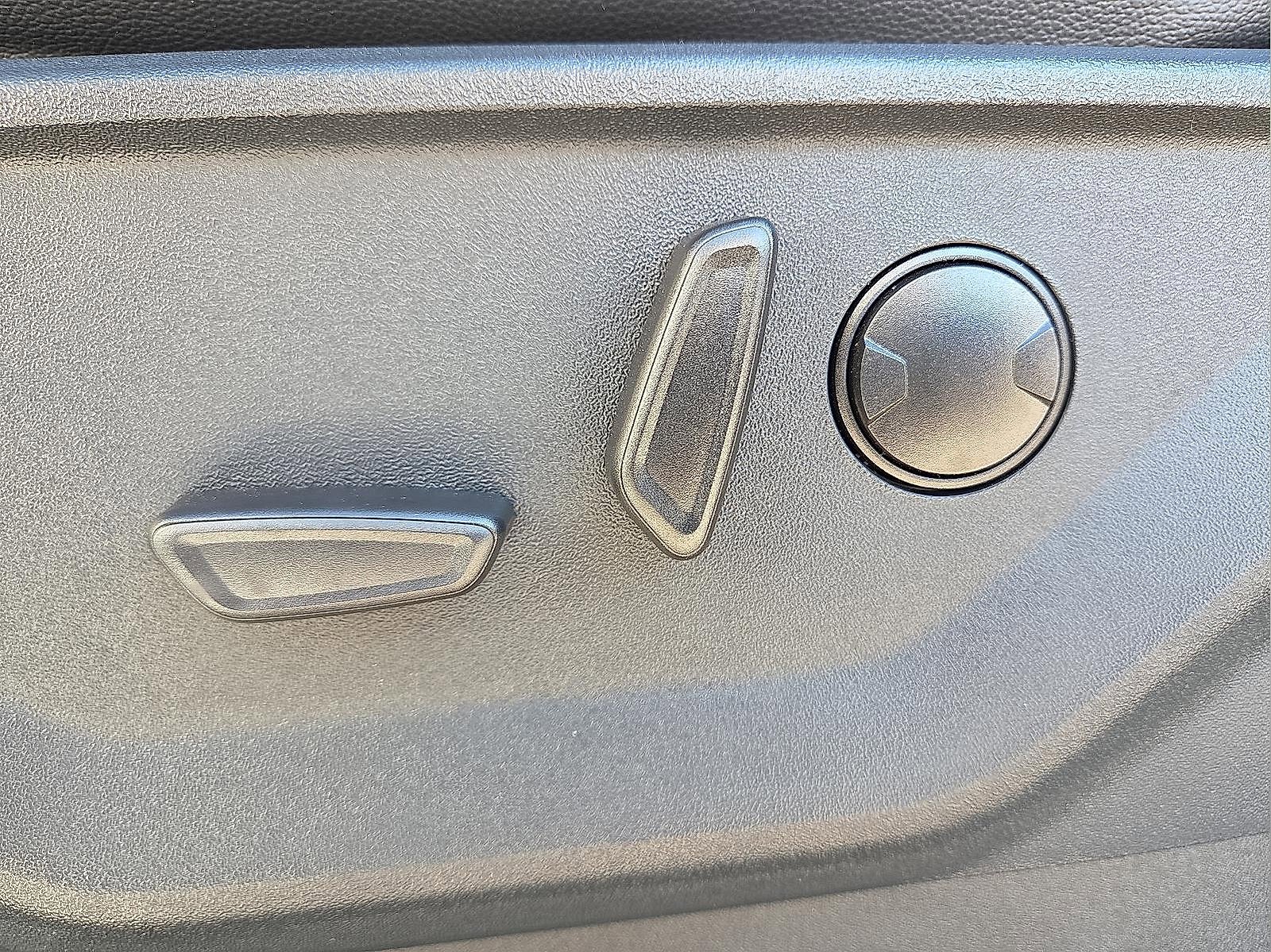 New 2026 Ford F350 Lariat image 16