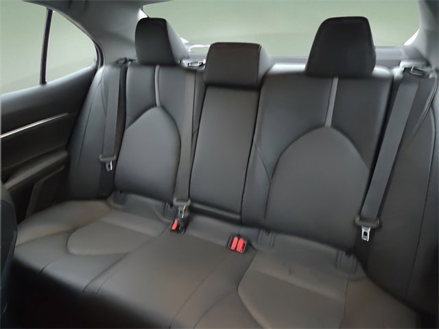 Used 2018 Toyota Camry XSE image 13