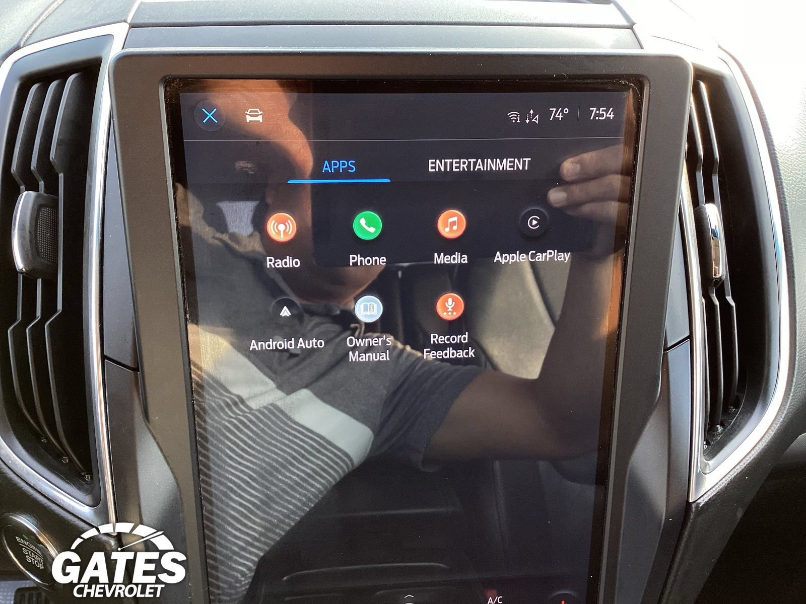 Used 2022 Ford Edge Titanium AWD/4WD image 3