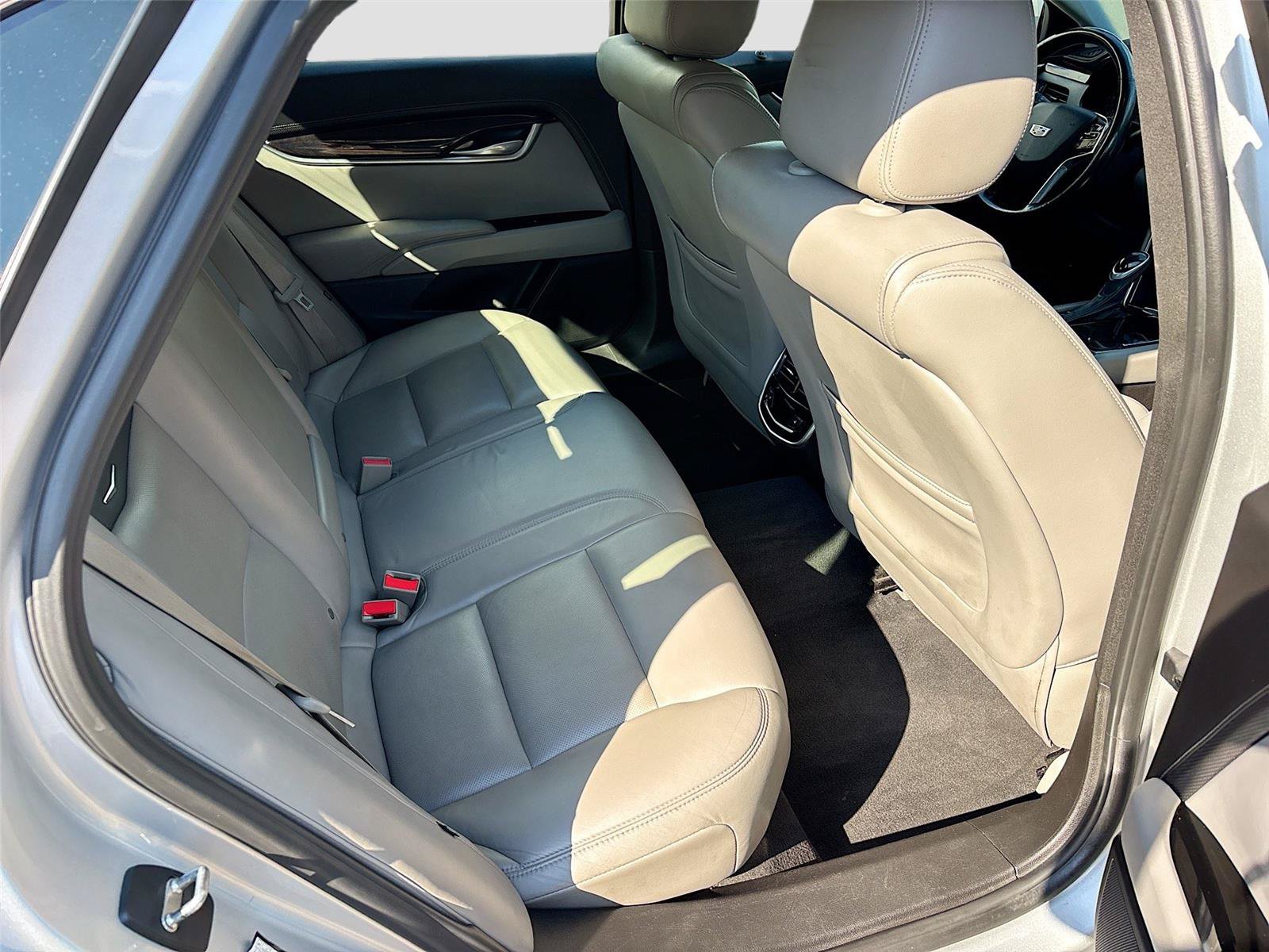 Used 2017 Cadillac XTS Luxury FWD image 27